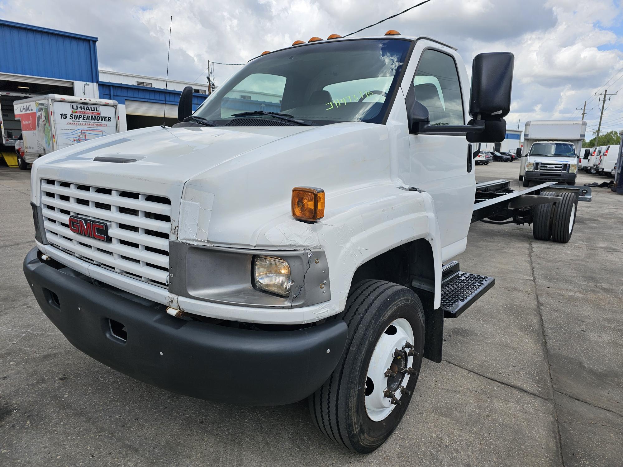 Used 2008 26 ' Cab and Chassis for sale