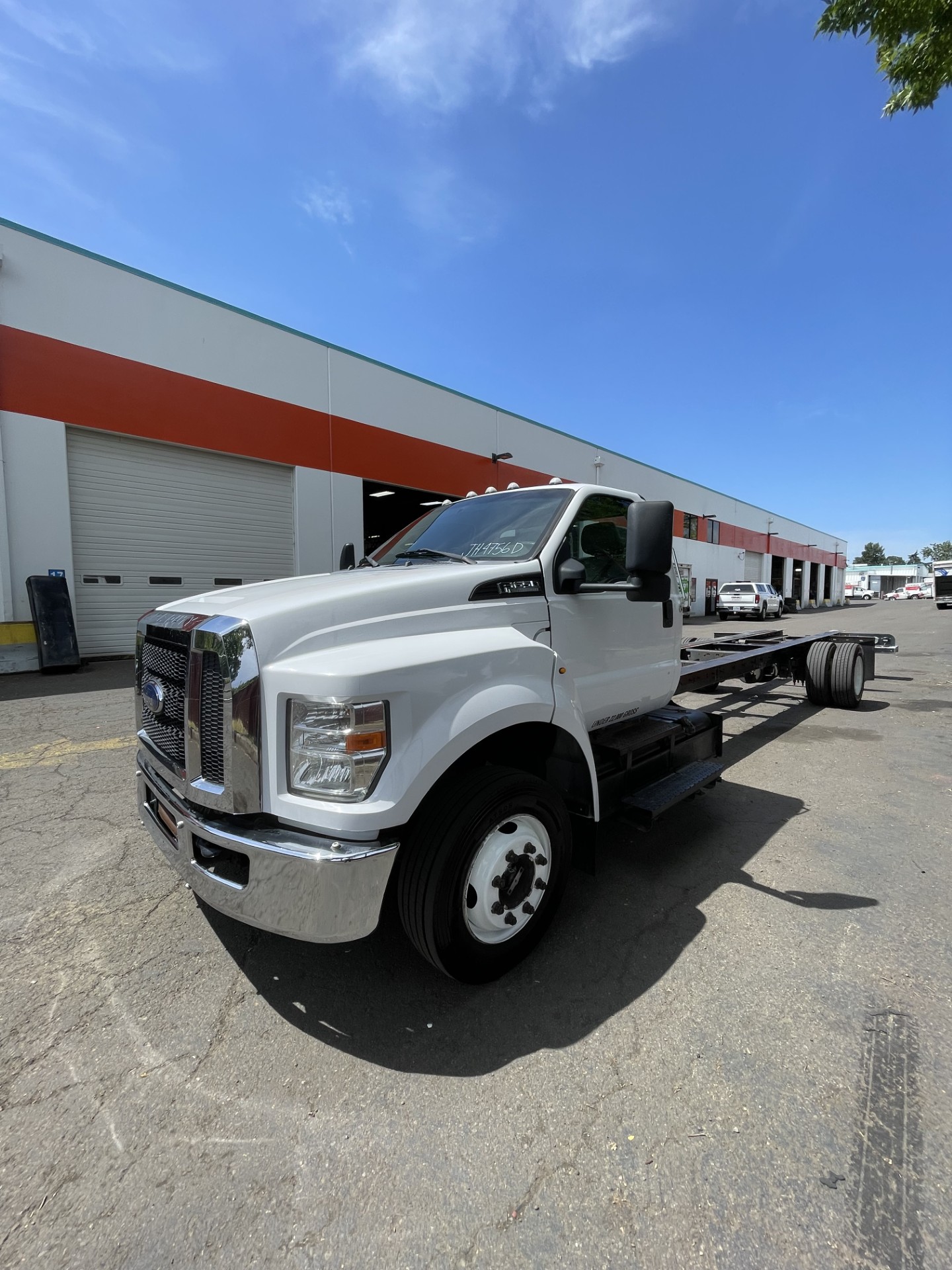 Used 2016 26 ' Cab and Chassis for sale