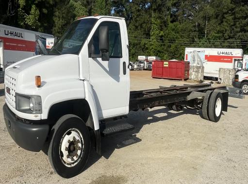 Used 2008 26 ' Cab and Chassis for sale