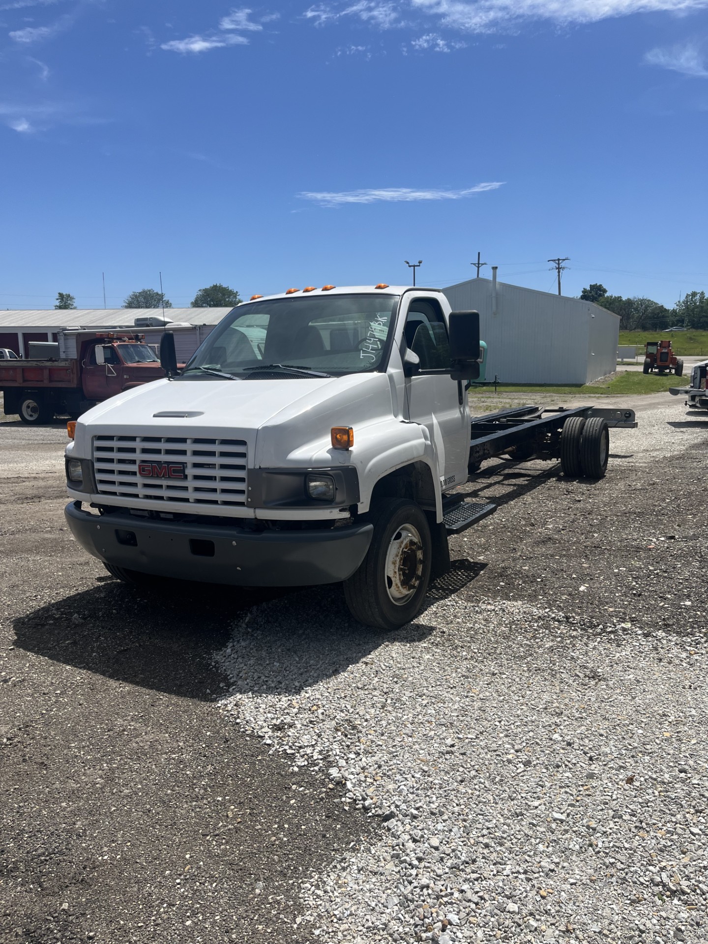 Used 2005 26 ' Cab and Chassis for sale