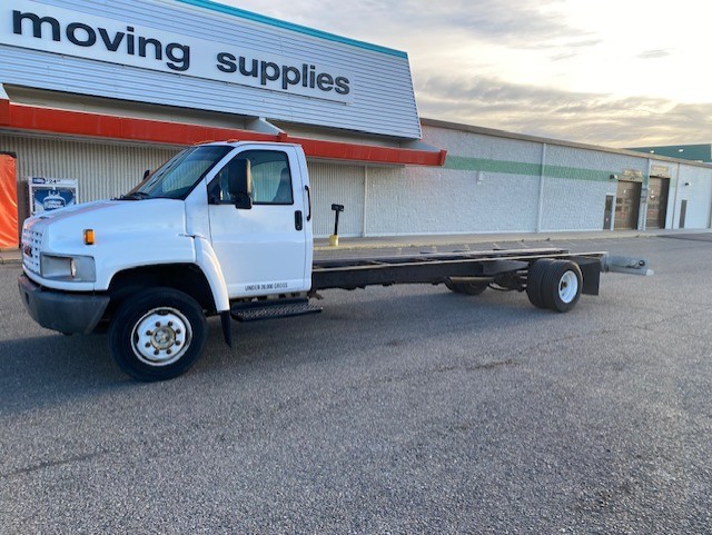 Used 2008 26 ' Cab and Chassis for sale