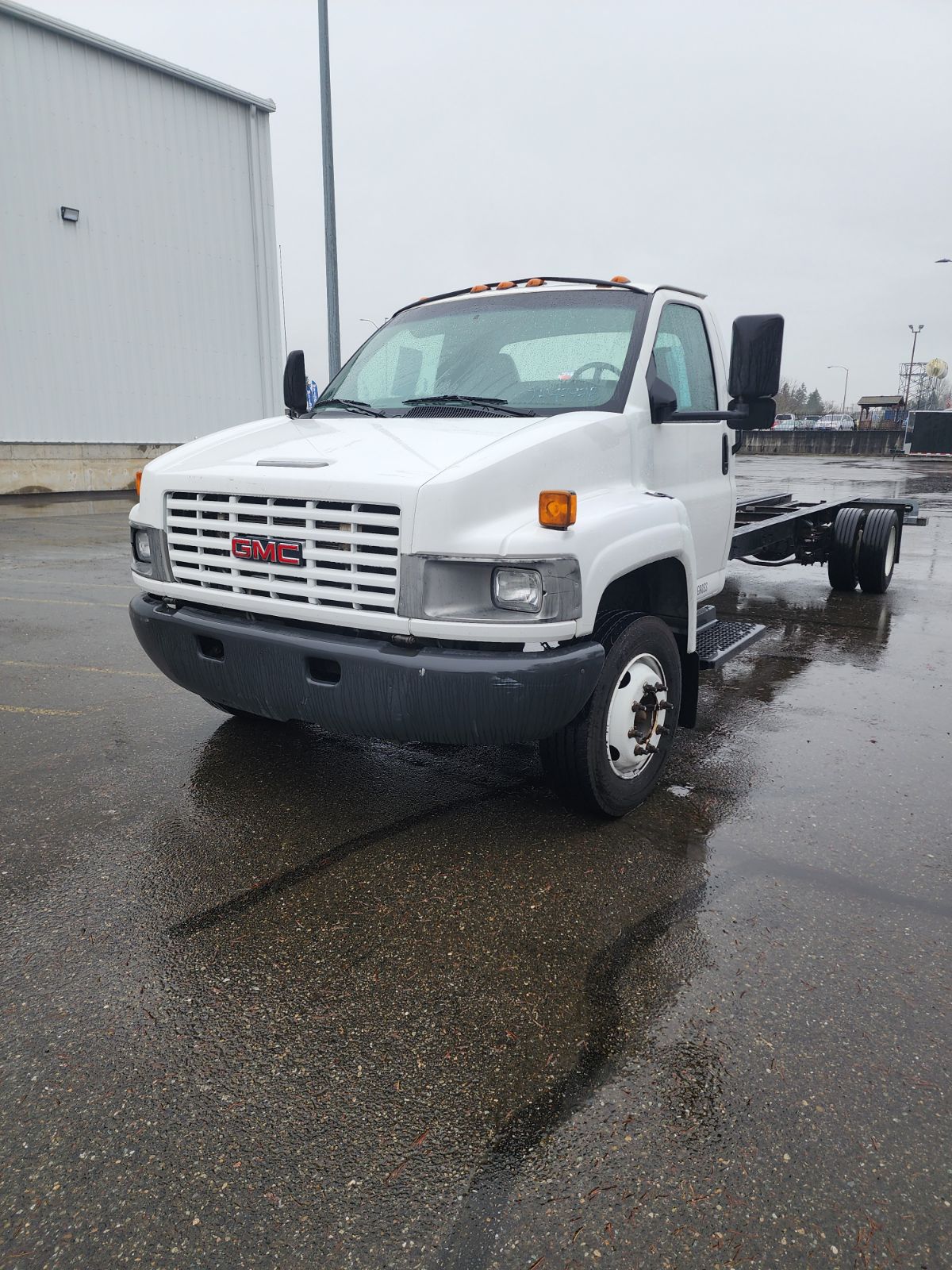 Used 2008 26 ' Cab and Chassis for sale