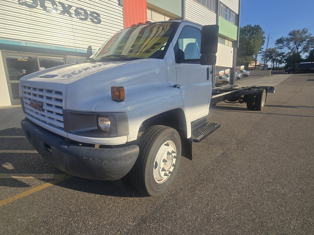 Used 2008 26 ' Cab and Chassis for sale