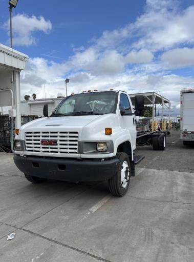 Cabina y chasis 2008 de 26 ft usados para la venta
