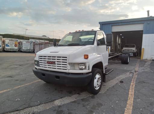 Used 2008 26 ' Cab and Chassis for sale