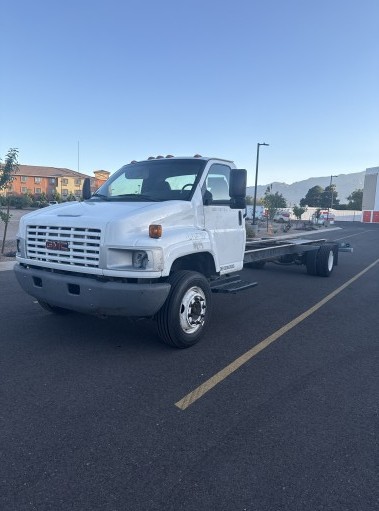 Used 2008 26 ' Cab and Chassis for sale