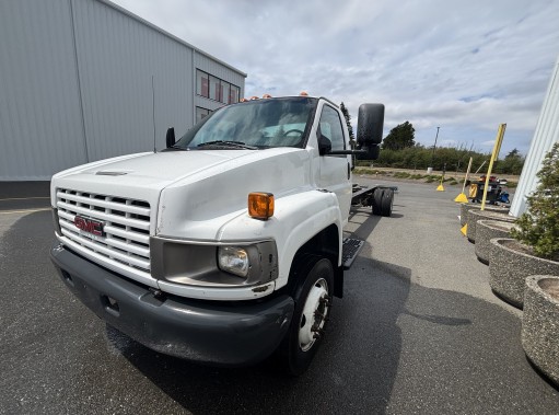 Used 2008 26 ' Cab and Chassis for sale