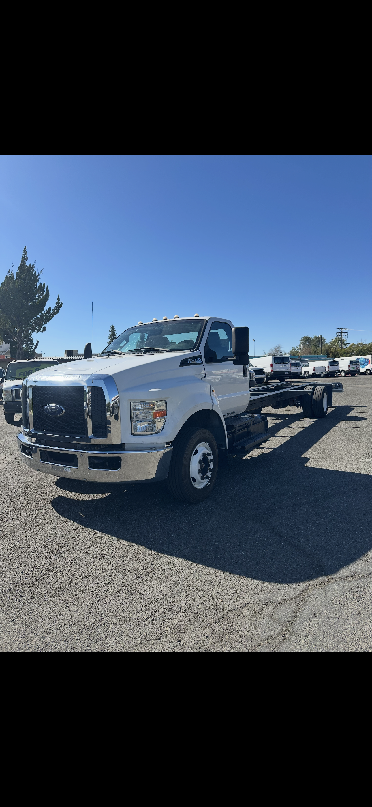 Used 2016 26 ' Cab and Chassis for sale