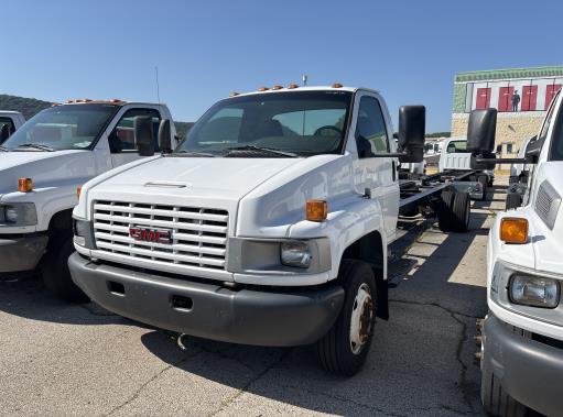 Used 2008 26 ' Cab and Chassis for sale