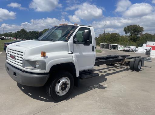Used 2008 26 ' Cab and Chassis for sale