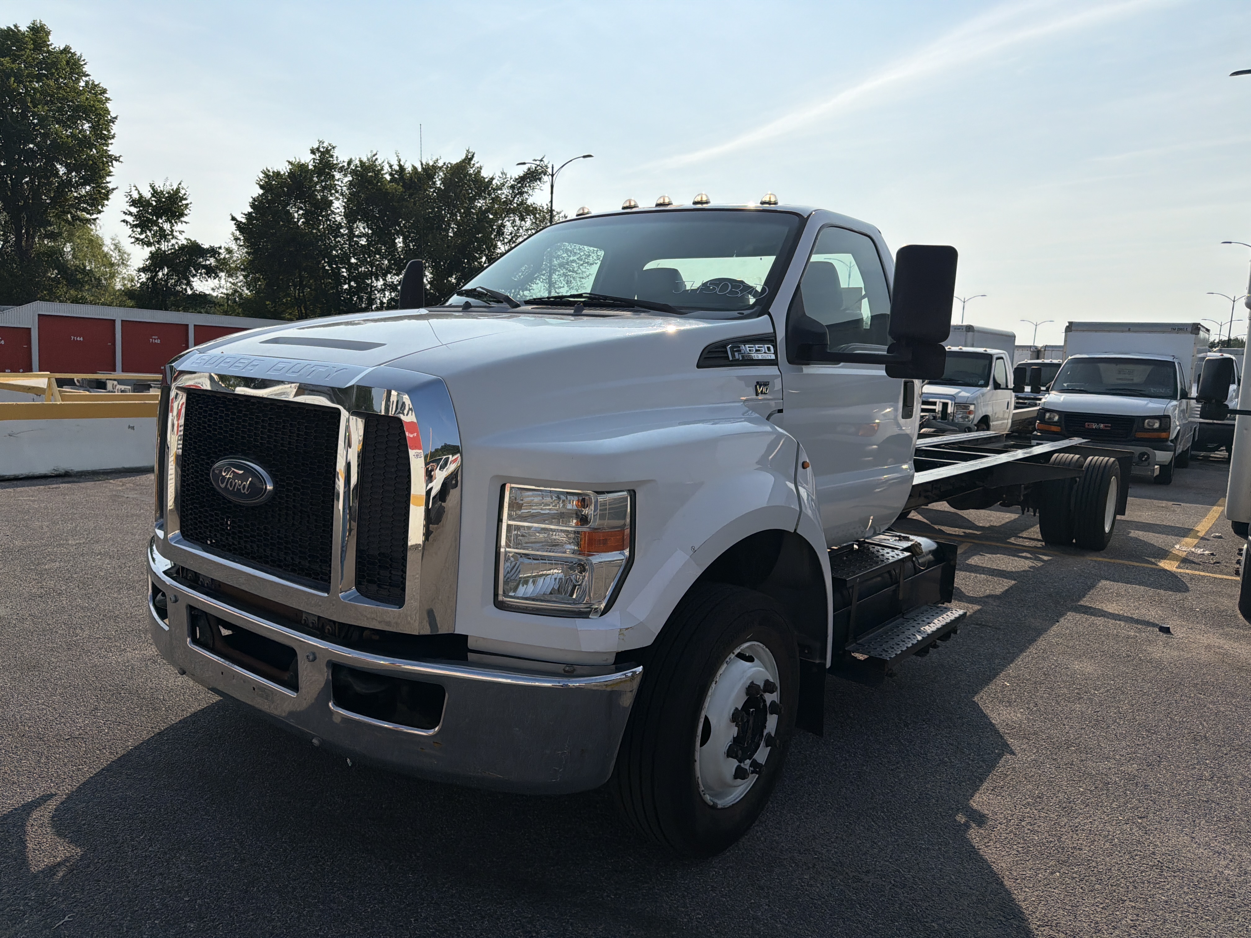 Used 2016 26 ' Cab and Chassis for sale