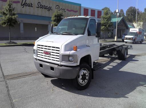 Used 2005 26 ' Cab and Chassis for sale