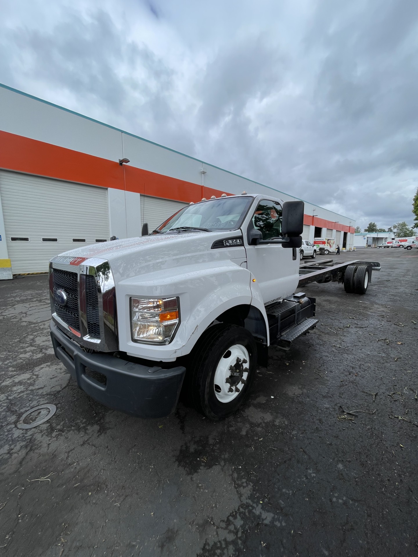 Used 2016 26 ' Cab and Chassis for sale