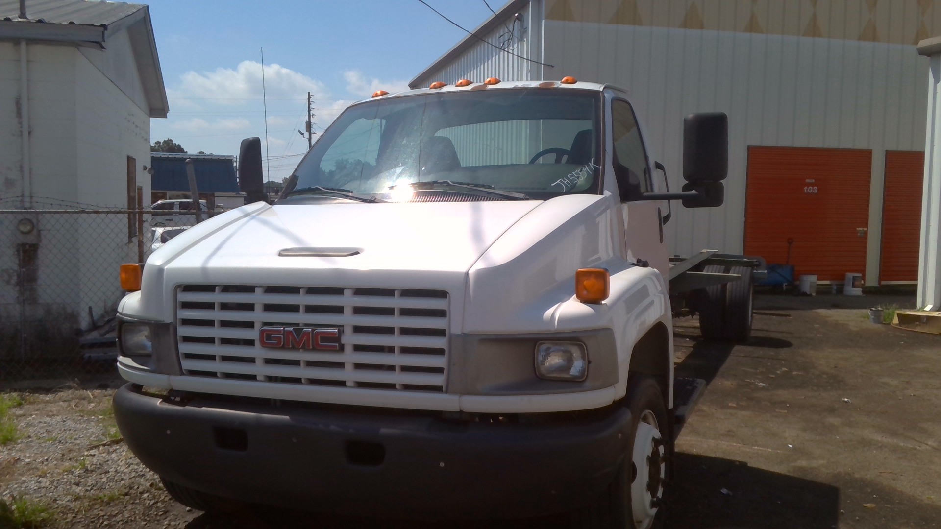 Used 2005 26 ' Cab and Chassis for sale