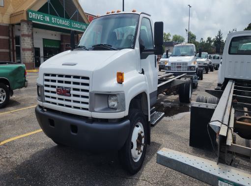 Used 2005 26 ' Cab and Chassis for sale