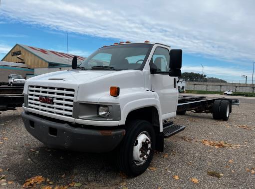 Used 2005 26 ' Cab and Chassis for sale