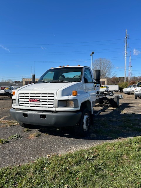 Used 2005 26 ' Cab and Chassis for sale