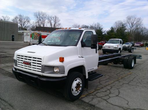 Used 2005 26 ' Cab and Chassis for sale