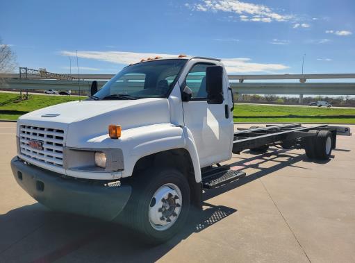 Used 2005 26 ' Cab and Chassis for sale