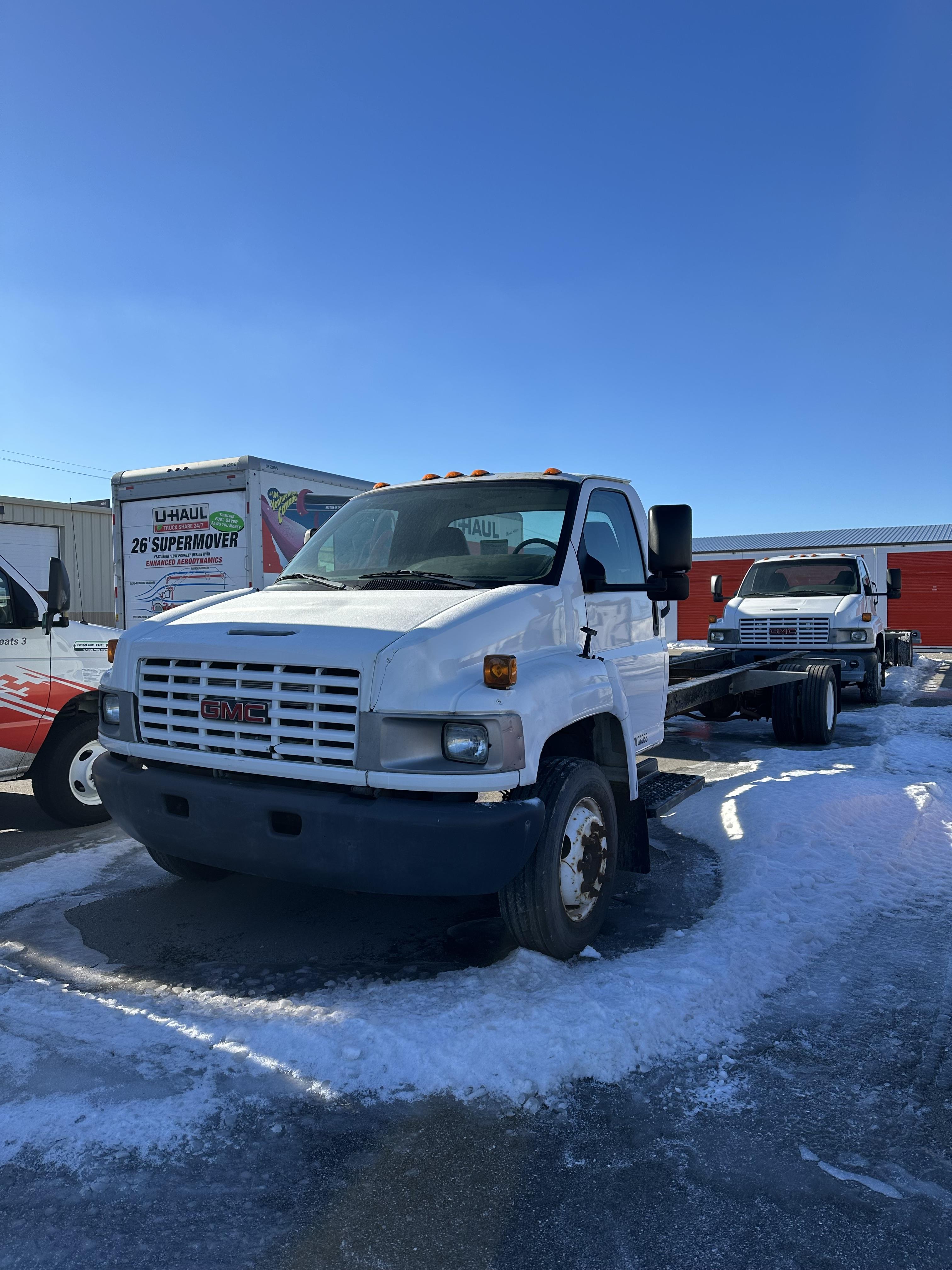 Used 2005 26 ' Cab and Chassis for sale