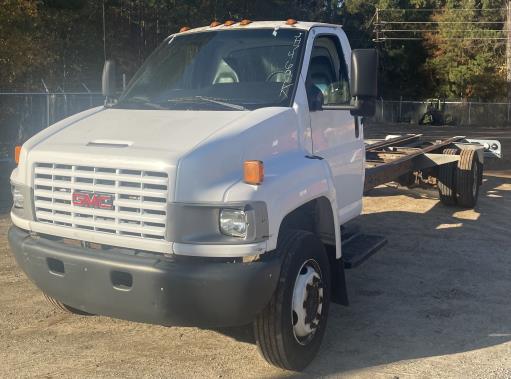 Used 2005 26 ' Cab and Chassis for sale