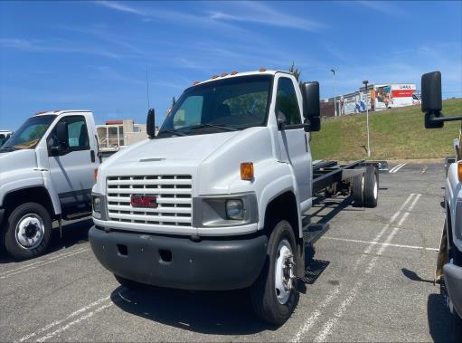 Used 2005 26 ' Cab and Chassis for sale