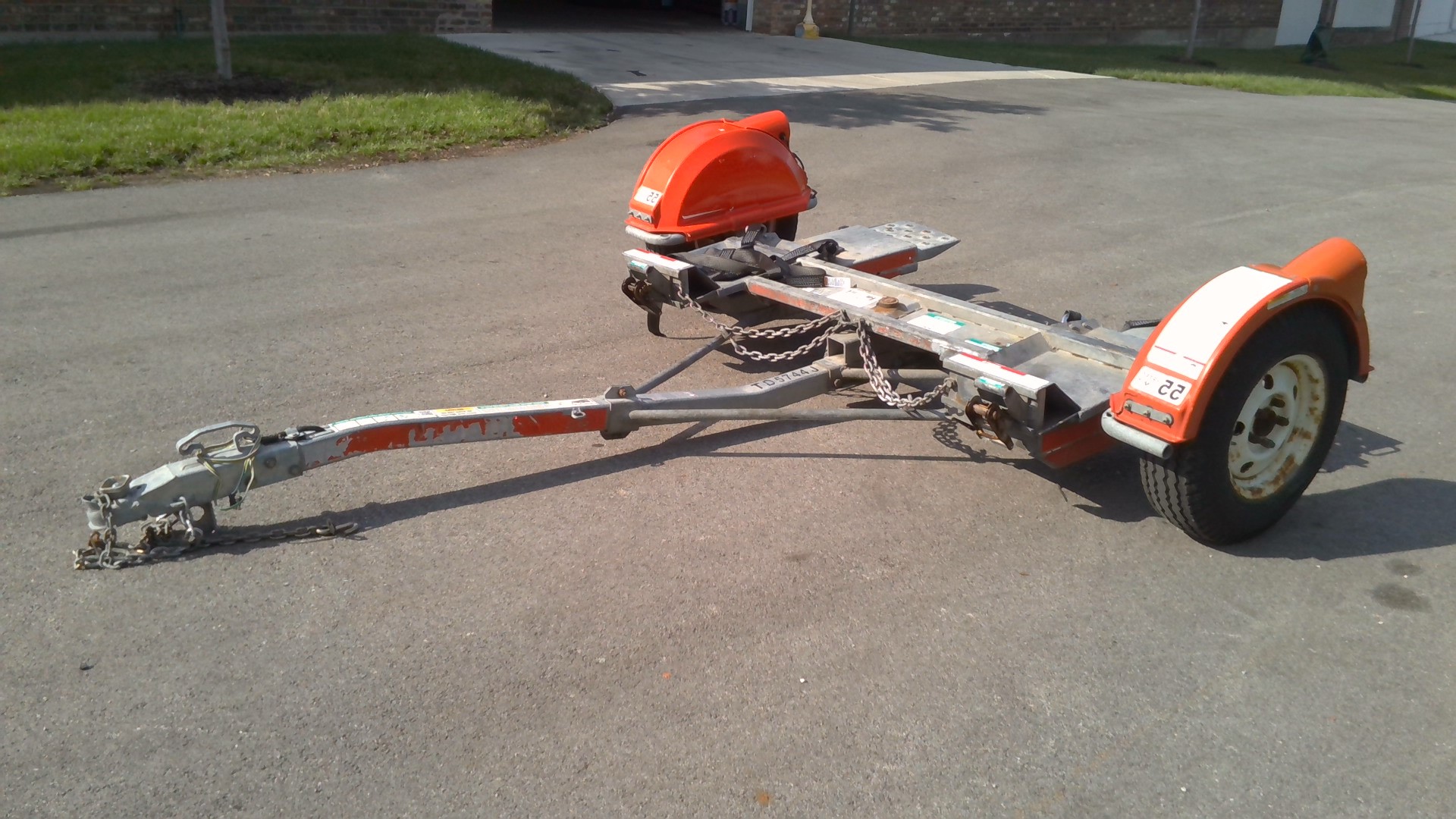 u haul tow dolly car in neutral