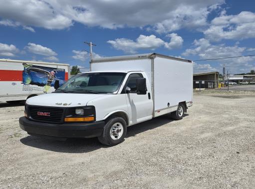Used 2013 10 ' Box Truck for sale