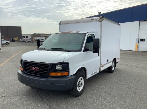 Used 2013 10 ' Box Truck for sale