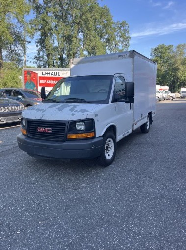 Used 2012 10 ' Box Truck for sale