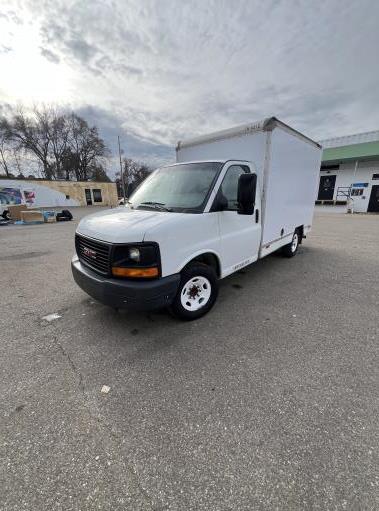 Used 2013 10 ' Box Truck for sale