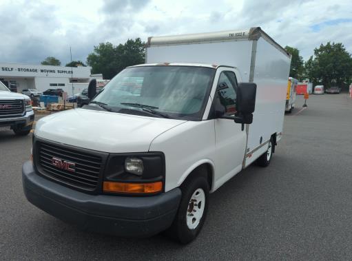 Used 2013 10 ' Box Truck for sale