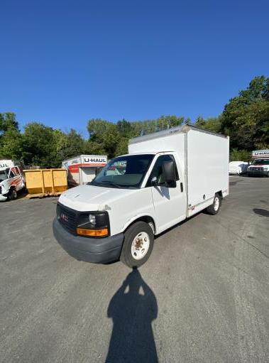 Used 2012 10 ' Box Truck for sale