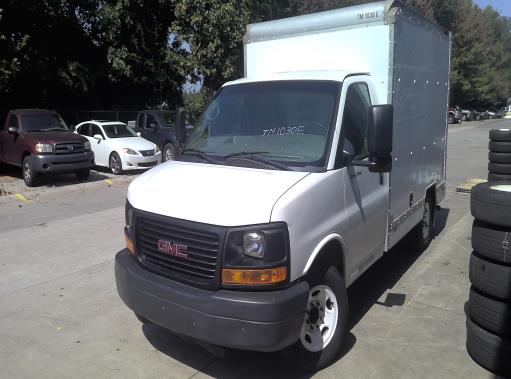 Used 2013 10 ' Box Truck for sale