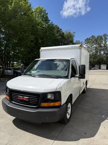 Used 2013 10 ' Box Truck for sale