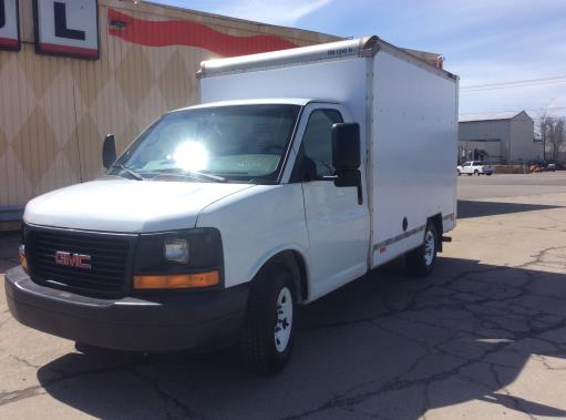 Used 2011 10 ' Box Truck for sale