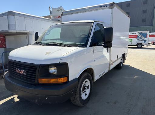 Used 2013 10 ' Box Truck for sale