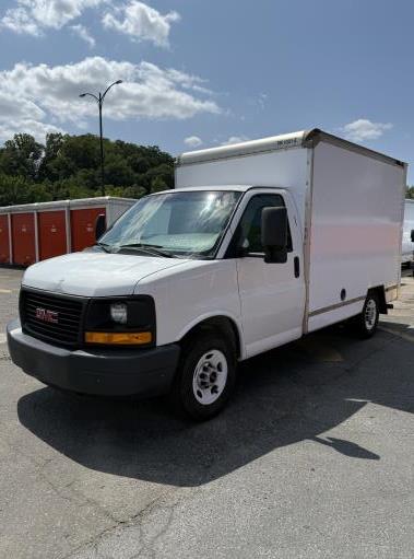 Used 2013 10 ' Box Truck for sale