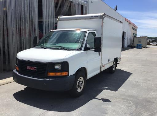 Used 2013 10 ' Box Truck for sale