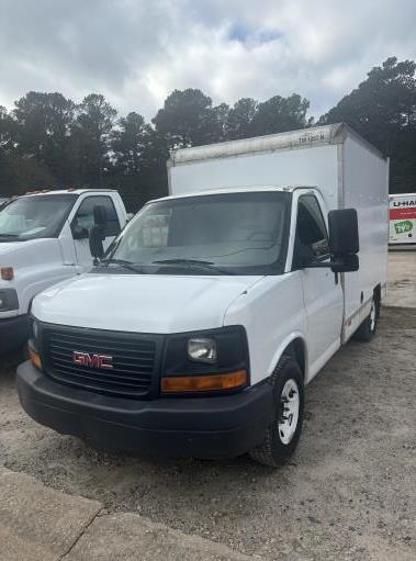 Used 2011 10 ' Box Truck for sale