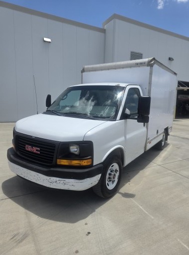 Used 2013 10 ' Box Truck for sale