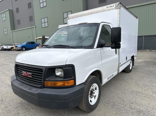Used 2011 10 ' Box Truck for sale