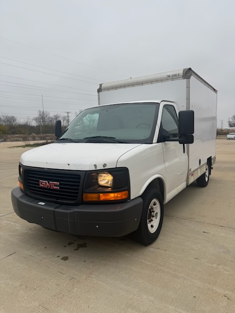 Used 2013 10 ' Box Truck for sale