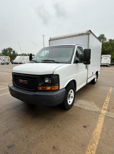 Used 2013 10 ' Box Truck for sale