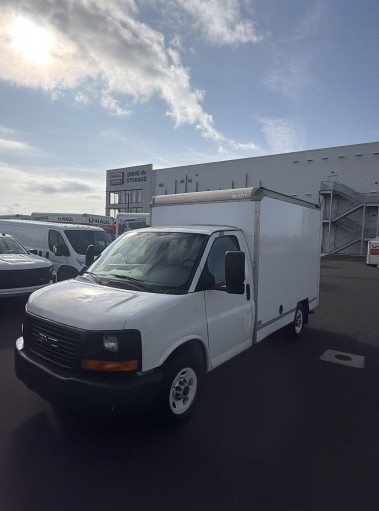 Used 2012 10 ' Box Truck for sale