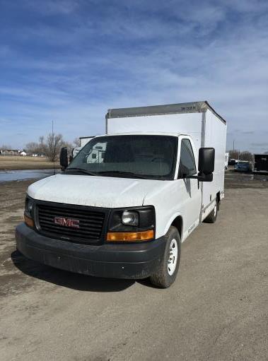 Used 2011 10 ' Box Truck for sale