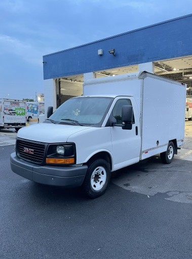 Used 2013 10 ' Box Truck for sale