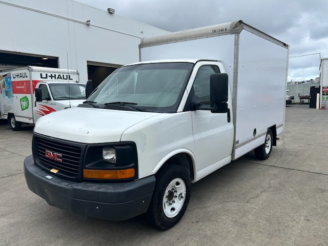 Used 2011 10 ' Box Truck for sale