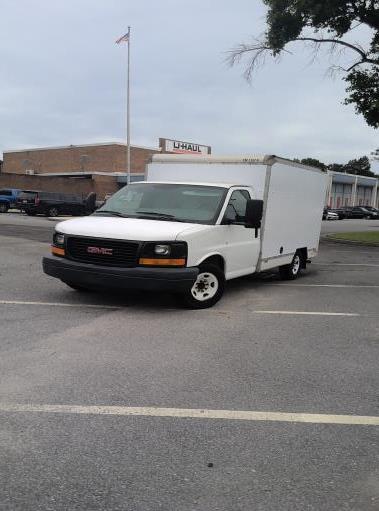 Used 2012 10 ' Box Truck for sale