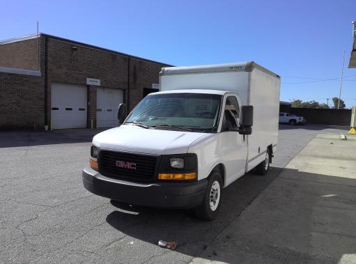 Used 2013 10 ' Box Truck for sale